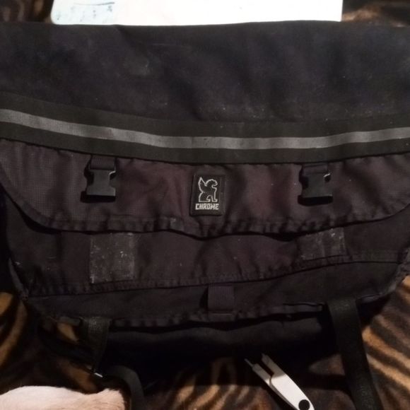 Chrome ® Messanger Bag - Picture 1 of 6